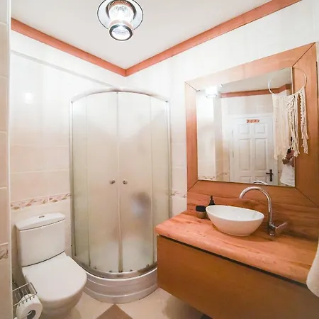Gorgeous Mansion With Breathtaking Sea View, Pool And Jacuzzi Vilă