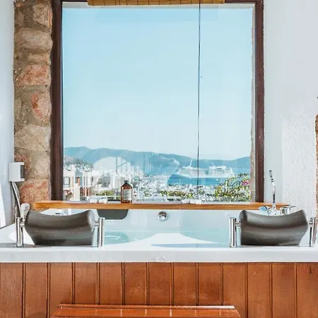 Gorgeous Mansion With Breathtaking Sea View, Pool And Jacuzzi Vilă Bodrum
